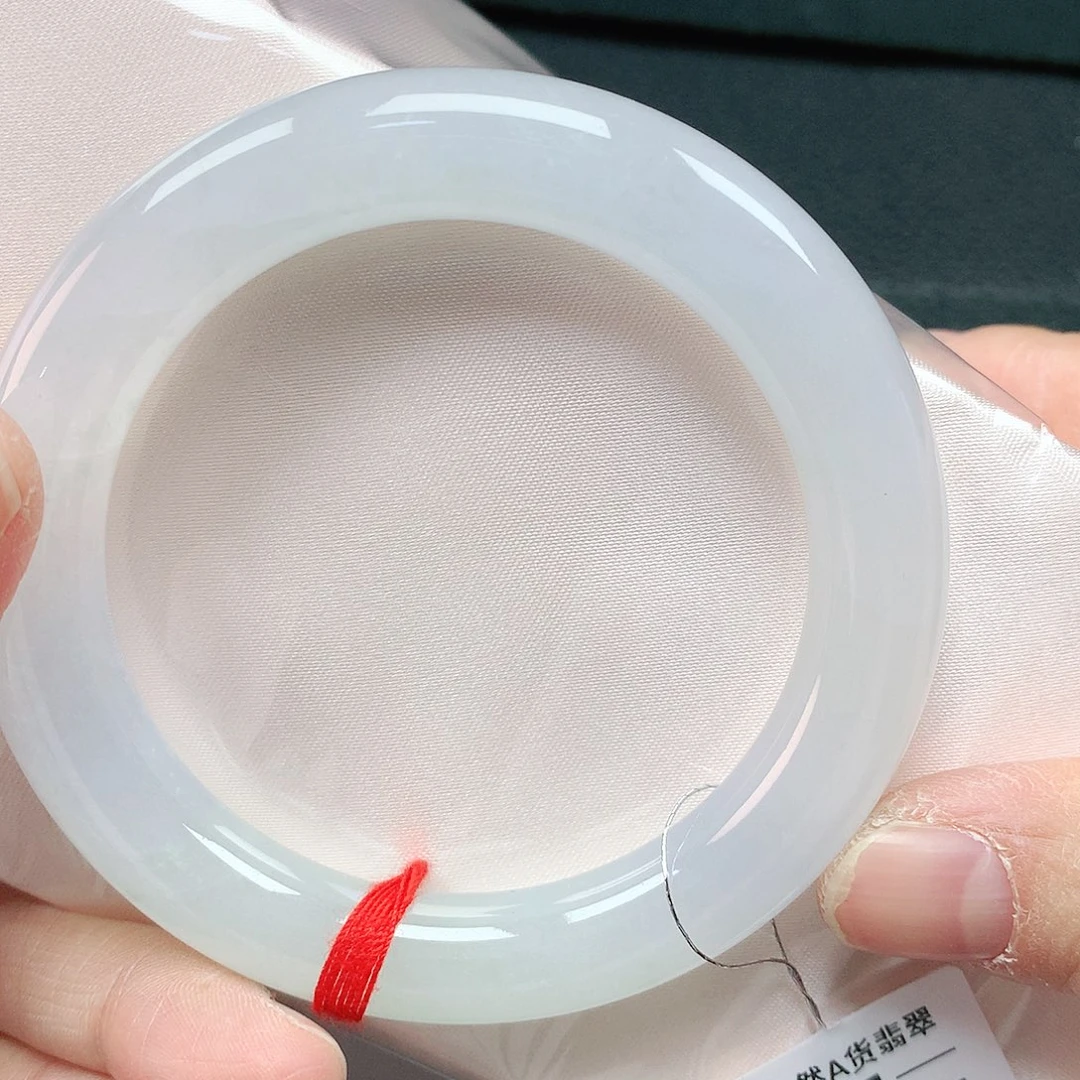 翡翠手镯未镶嵌56胖