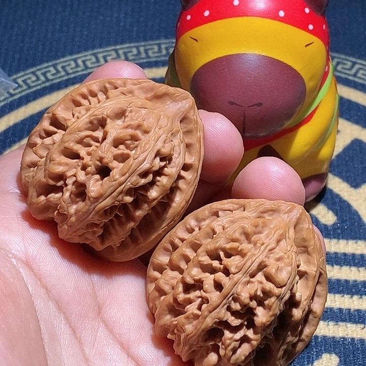 【闪购商品】文玩核桃吊坠老*三羊谷
