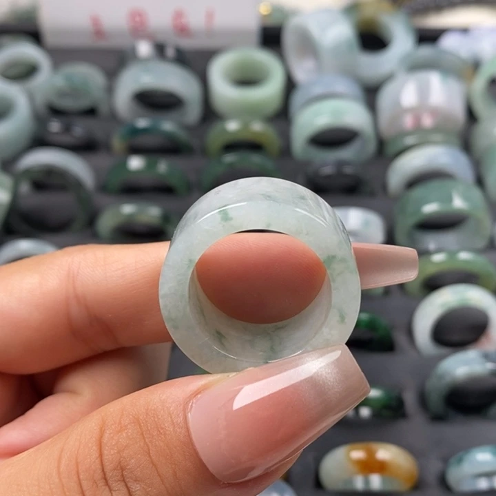 未镶嵌戒指翡翠翡翠