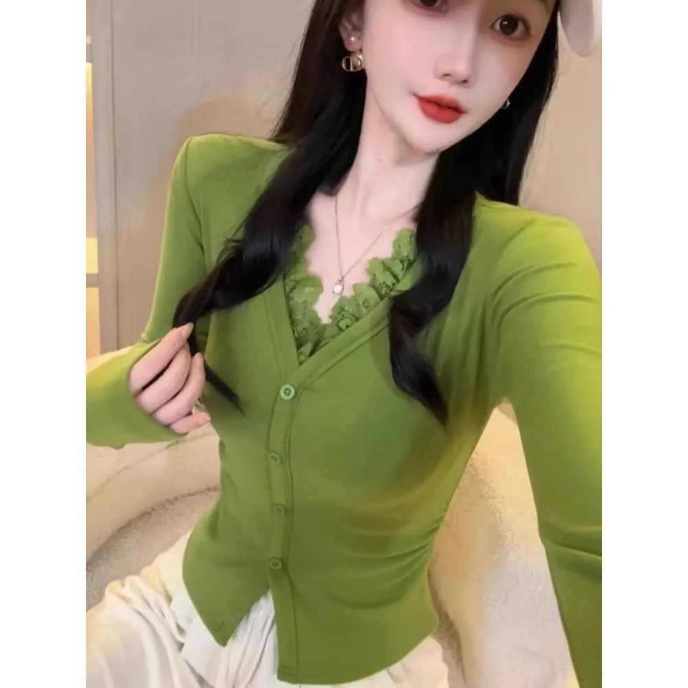 纯欲风2025秋冬新款V领拼接蕾丝时尚长袖T恤女装气质修身显瘦上衣