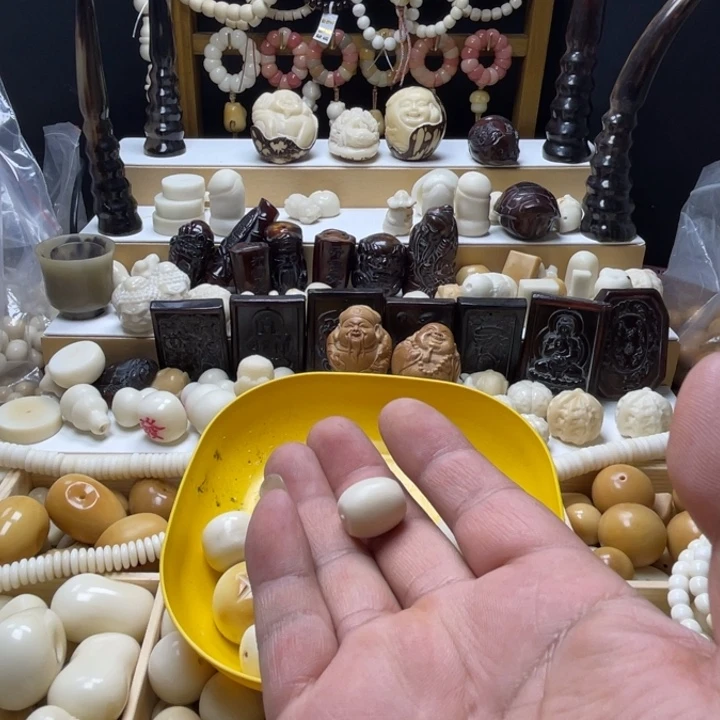 强*叔象牙果雕刻桶珠