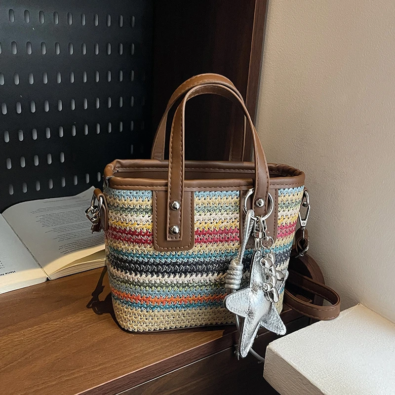 今年流行爆款潮流小众编织复古彩虹条纹撞色休闲手提包网红斜挎包