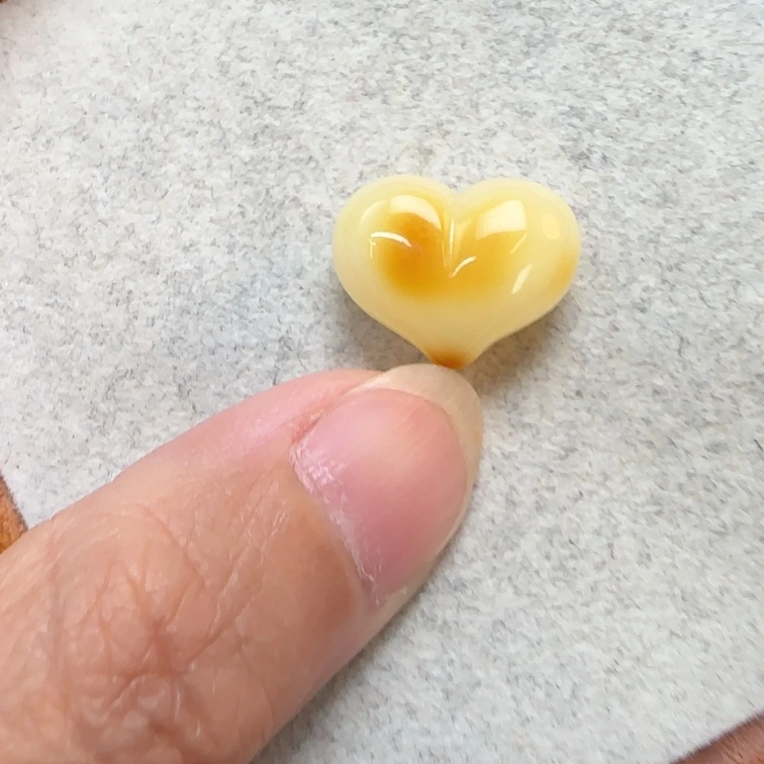 琥珀未镶嵌珠宝奇石定制