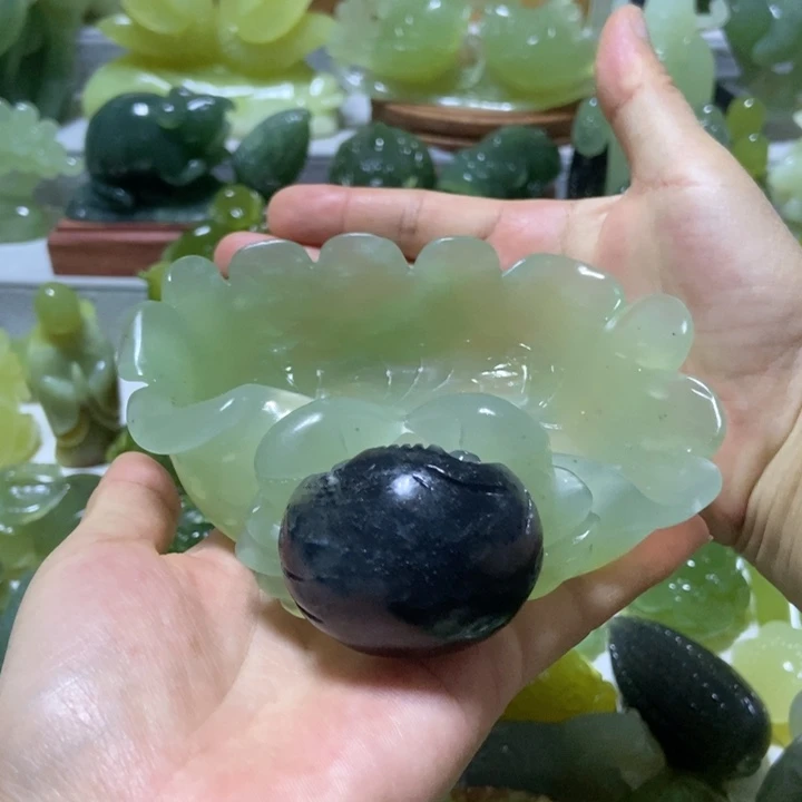 【闪购商品】蛇纹石玉未镶嵌烟灰缸