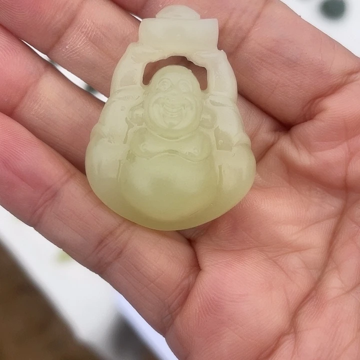 颈饰未镶嵌和田玉（糖玉）