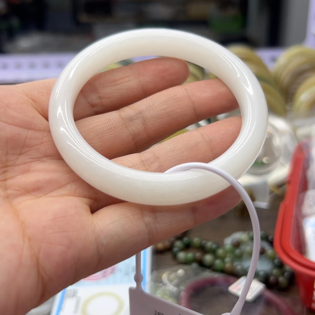 和田玉手镯未镶嵌59.9圈围195