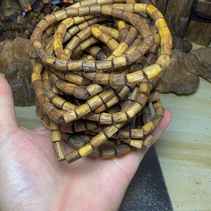 木云****）白奇树心桶珠老料70克