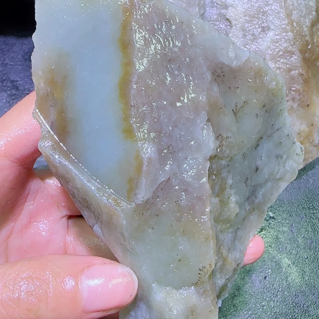 山***品和田玉未镶嵌珠宝半成品