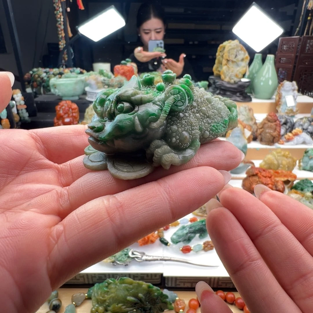 未镶嵌定制翡翠萨*斯天然缅甸翡翠