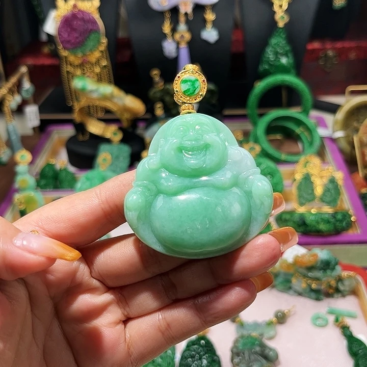 【闪购商品】翡翠吊坠(赠链)未镶嵌佛公