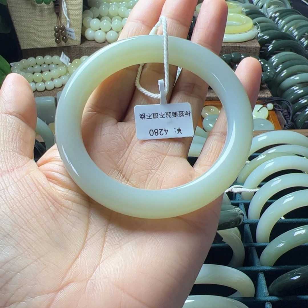 &***9和田玉未镶嵌手链