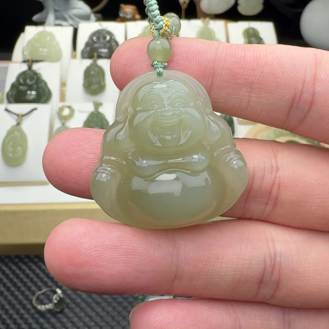 和田玉未镶嵌颈饰L****呀