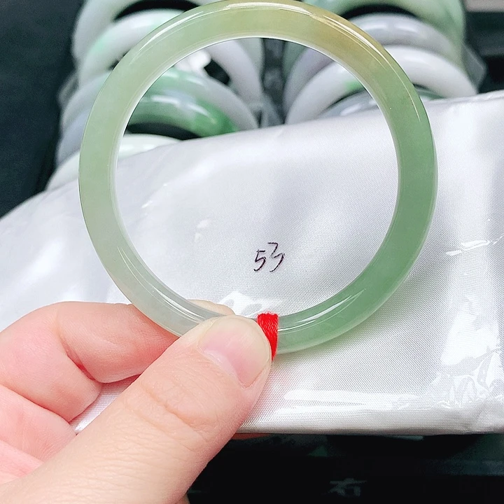 翡翠未镶嵌手镯211