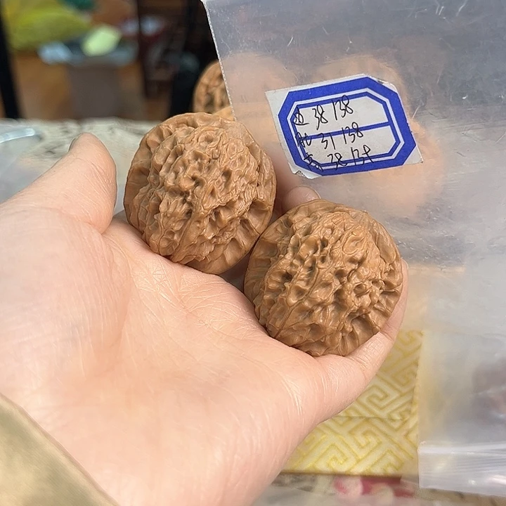 文玩核桃把件非嫁接马老四