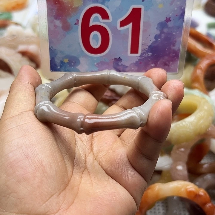 未镶嵌手镯石英岩玉