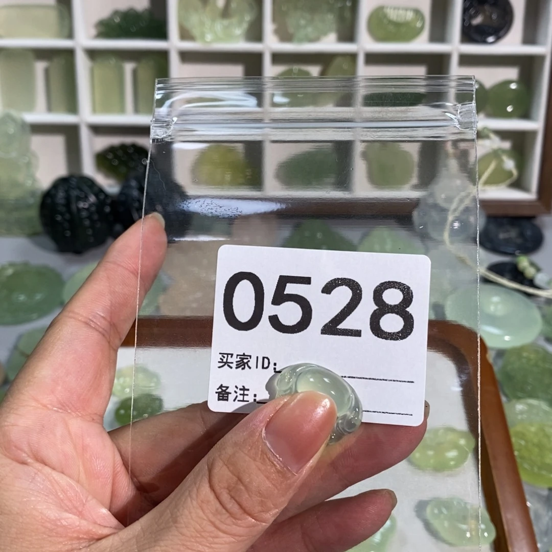 闲****岫玉合金颈饰精美礼品