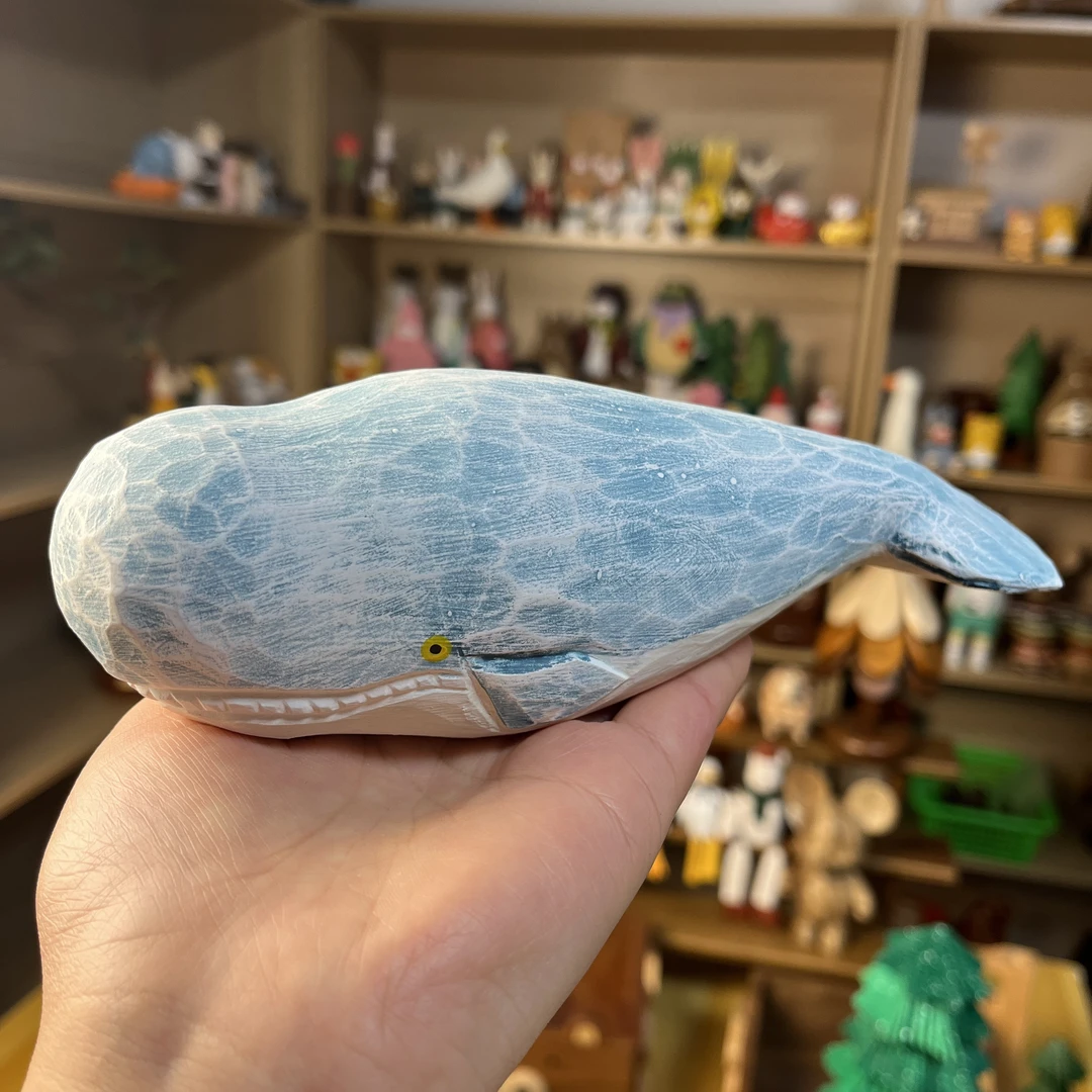 木雕鲸鱼桌面装饰小摆件纯手工可爱生日创意新年礼物