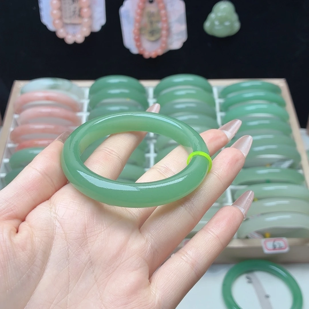 石英质玉未镶嵌手镯5253