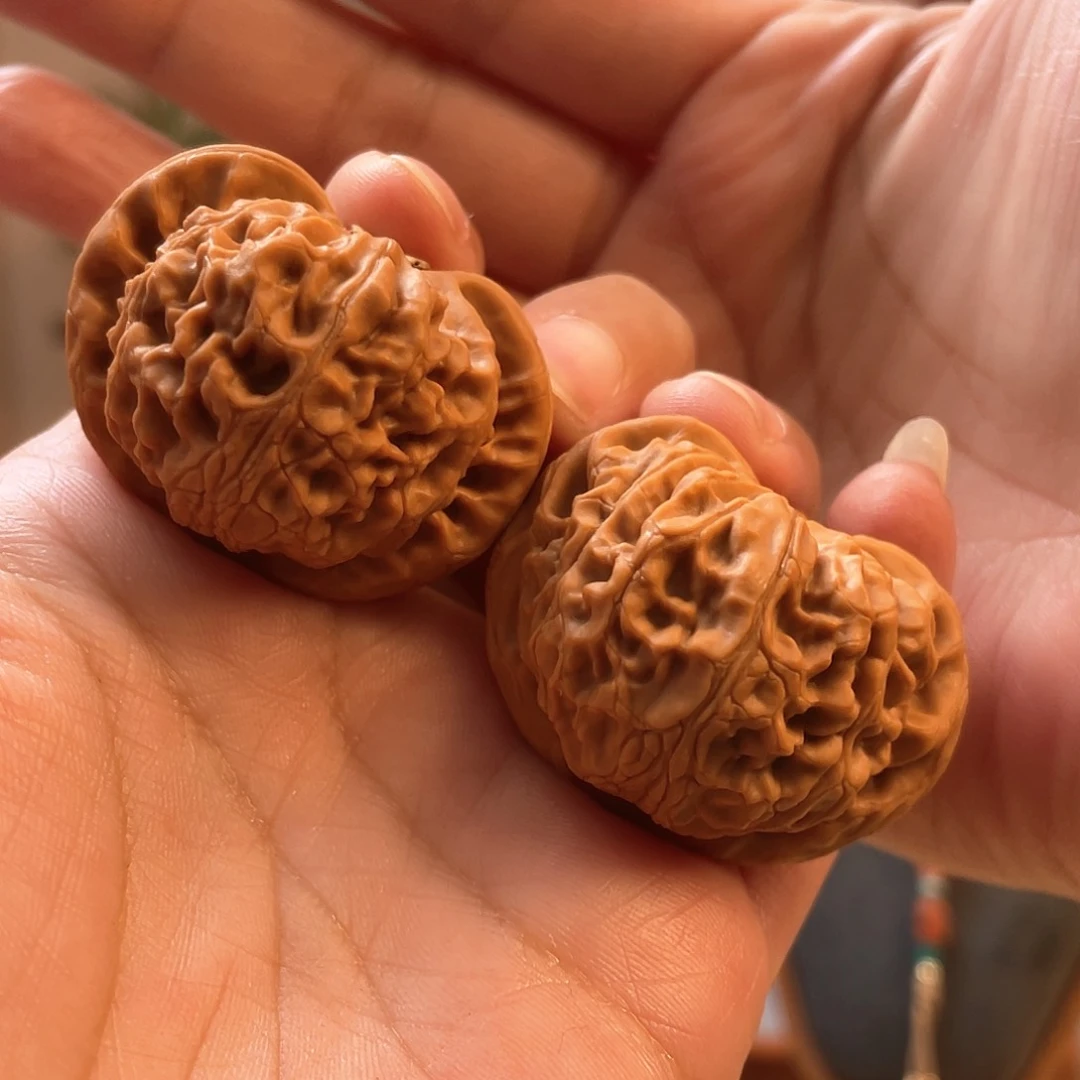 桃核把件42×38尺精修打底宫灯狮子头CN01346