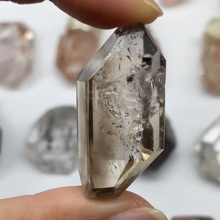 水晶未镶嵌颈饰茶闪灵钻42mm+