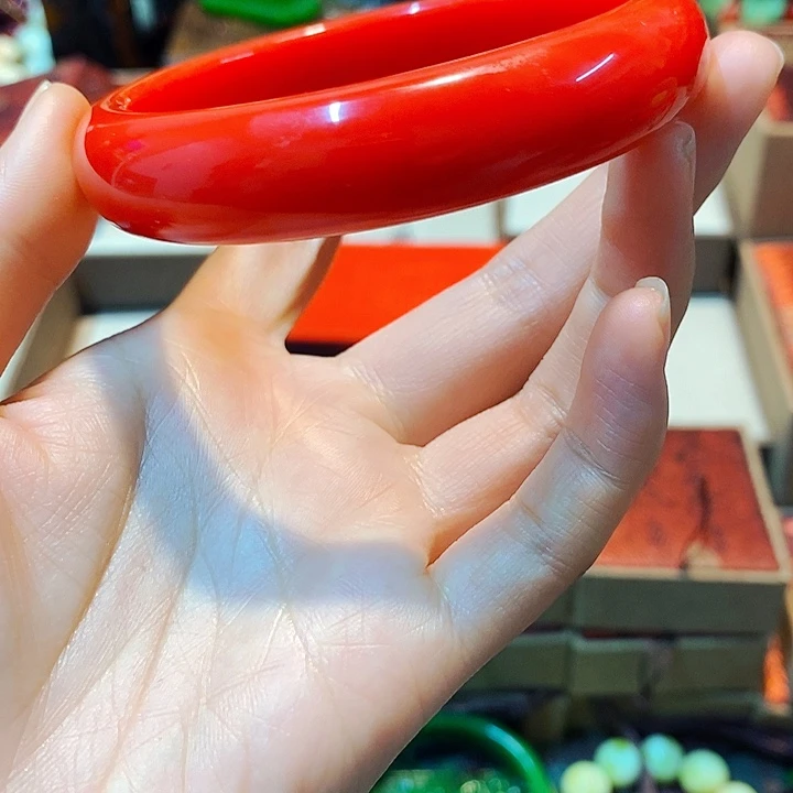 和田玉颈饰未镶嵌主播的节目有多精彩啊哈哈不错