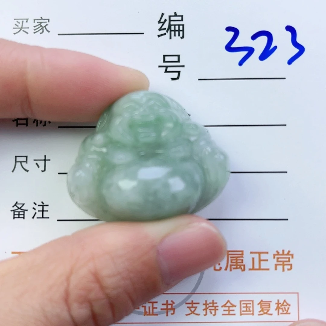 翡翠颈饰未镶嵌佛公