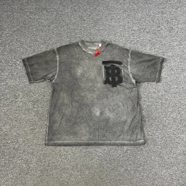 95新 BURBERRY/博柏利 新款 水洗做旧字母logo印花短袖T恤 M码