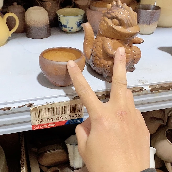 瓷片荷花的小哥哥也不要让他知道