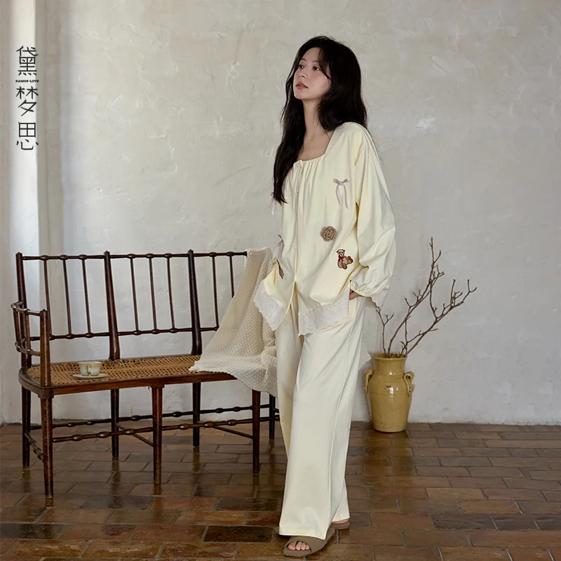 黛梦思带胸垫睡衣女秋冬季长袖家居服甜美可外穿两件套开衫套装