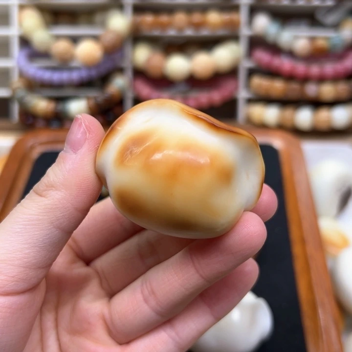白玉菩提把件1.27.54象牙果把件煎饺
