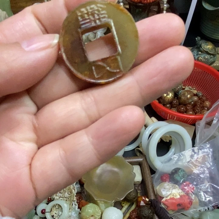 未镶嵌和田玉（糖玉）挂件