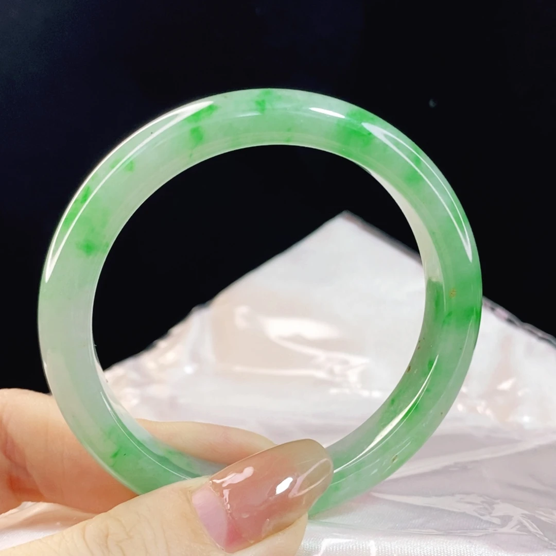 翡翠手镯未镶嵌51.5