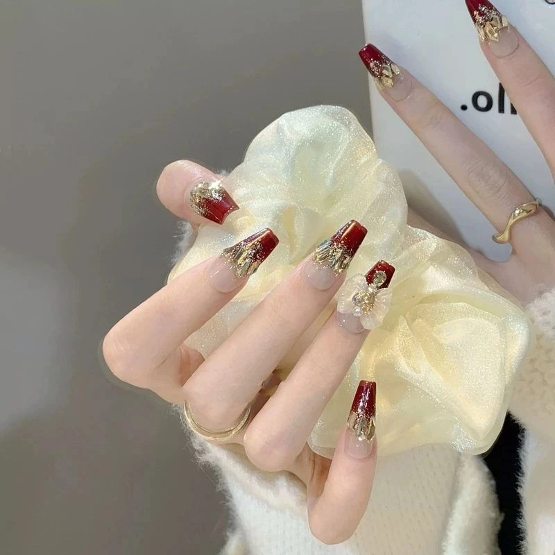 金羽琉璃红法式钻石爆闪在逃公主系列纯手工穿戴甲显白显手长巨美