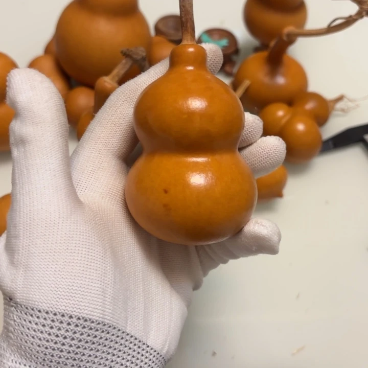 蔡***、天然手捻的小葫芦