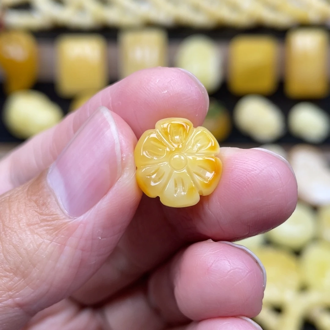 琥珀未镶嵌裸石琥珀蜜蜡