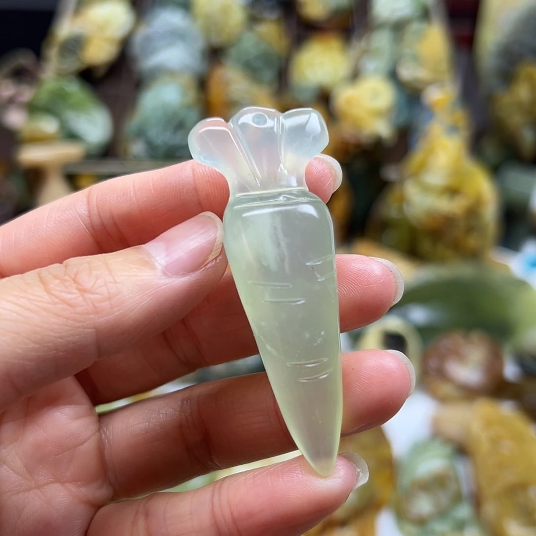 岫玉未镶嵌颈饰岫玉胡萝卜