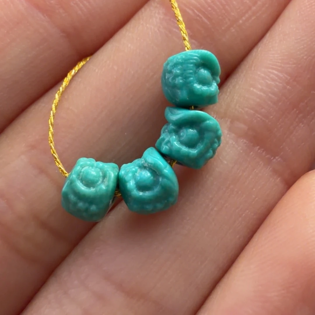 绿松石未镶嵌颈饰