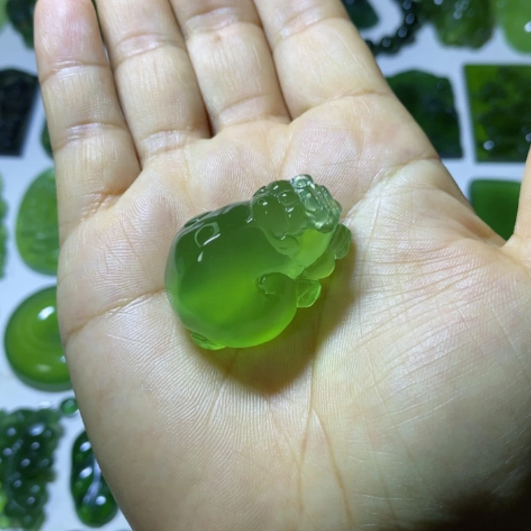 【闪购商品】未镶嵌蛇纹石玉颈饰