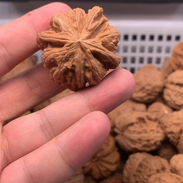 大***闪吊坠文玩核桃核桃