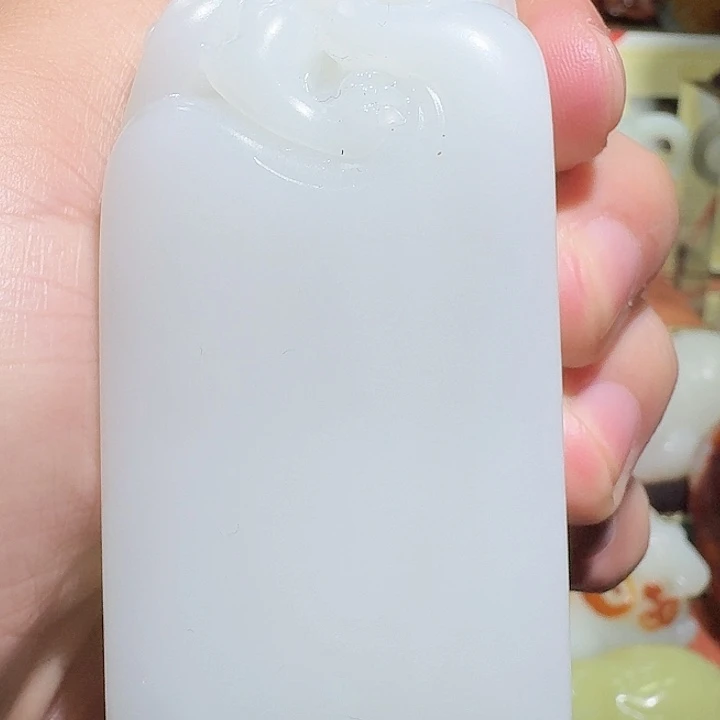 和田玉未镶嵌把件