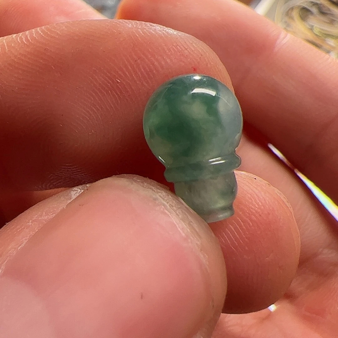 翡翠散珠翡翠飘绿花三通