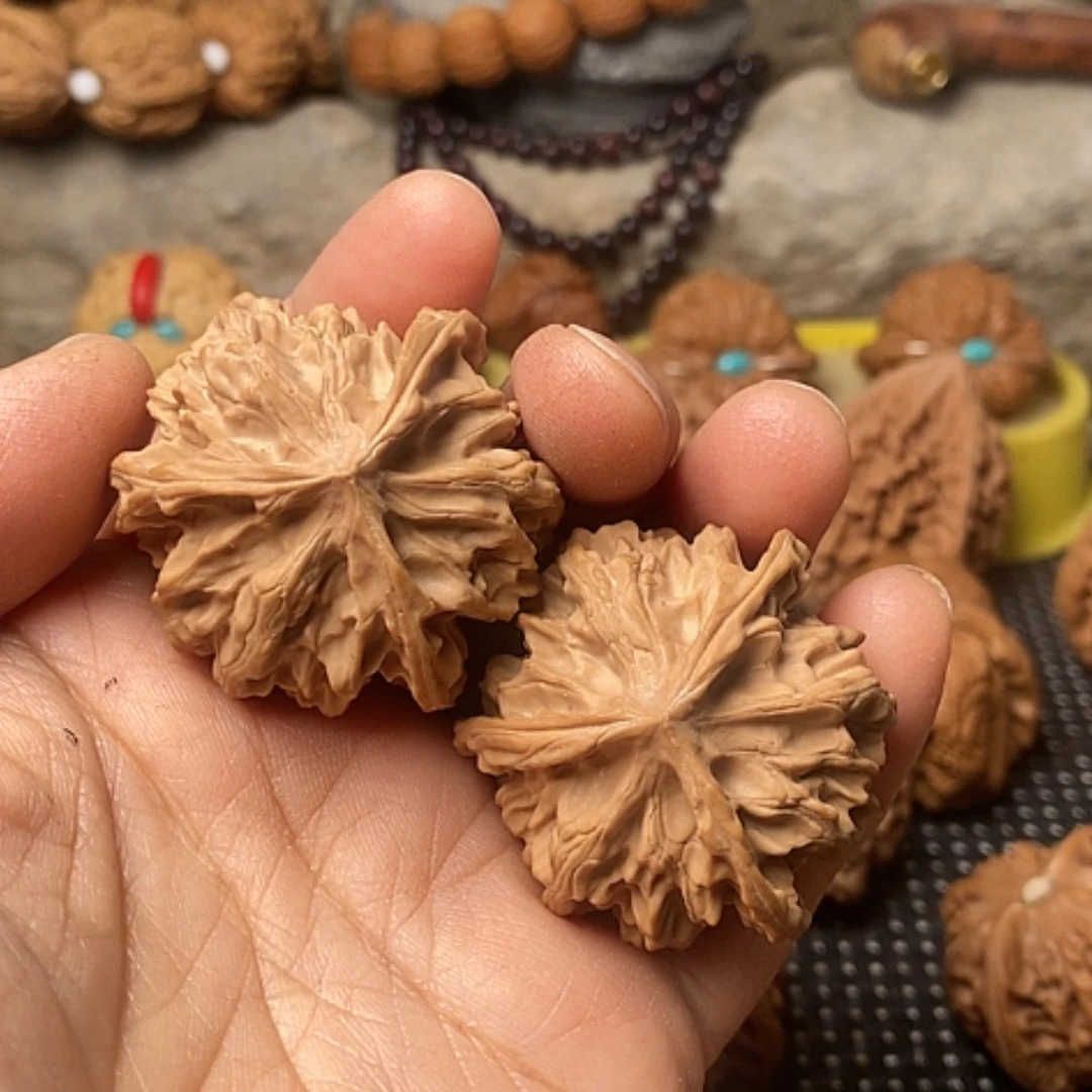 【闪购商品】把件文玩核桃黑**虎三棱正奔