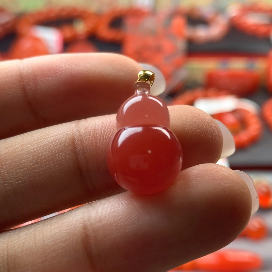 吊坠(不含链)18K金镶嵌南红玛瑙保山原矿南红