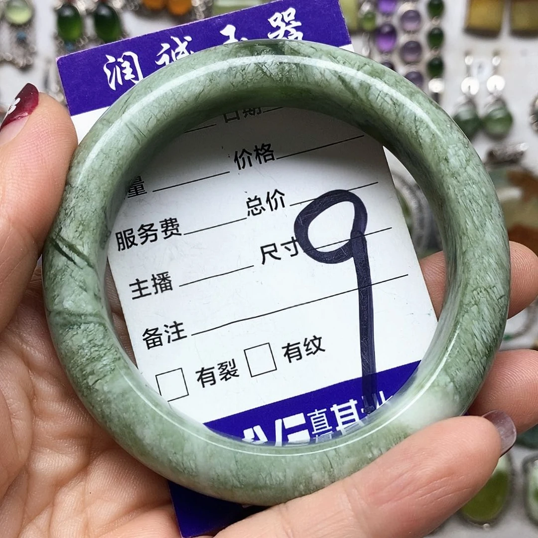 丽***y蛇纹石玉未镶嵌手镯