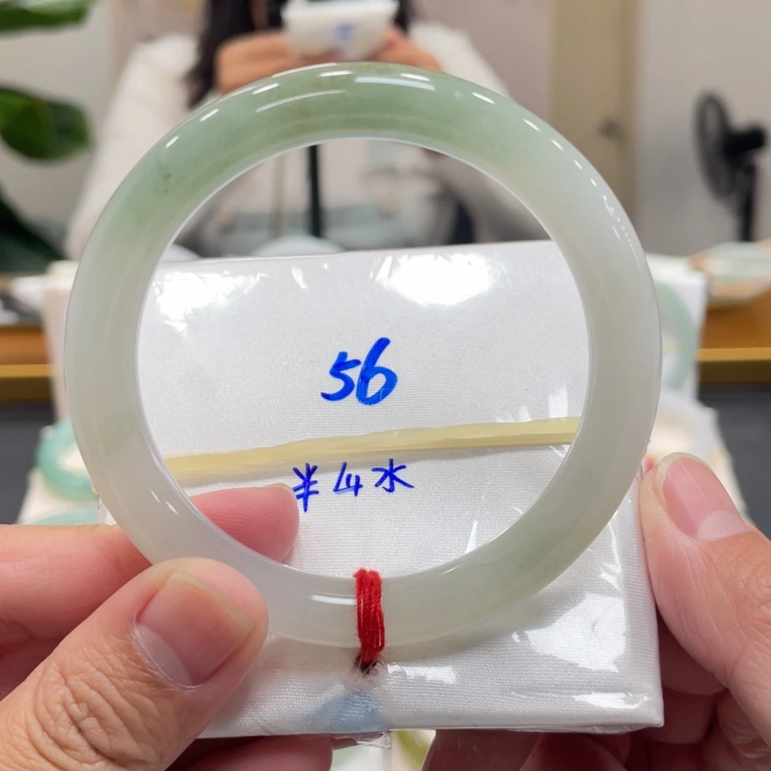 翡翠未镶嵌手镯翡翠