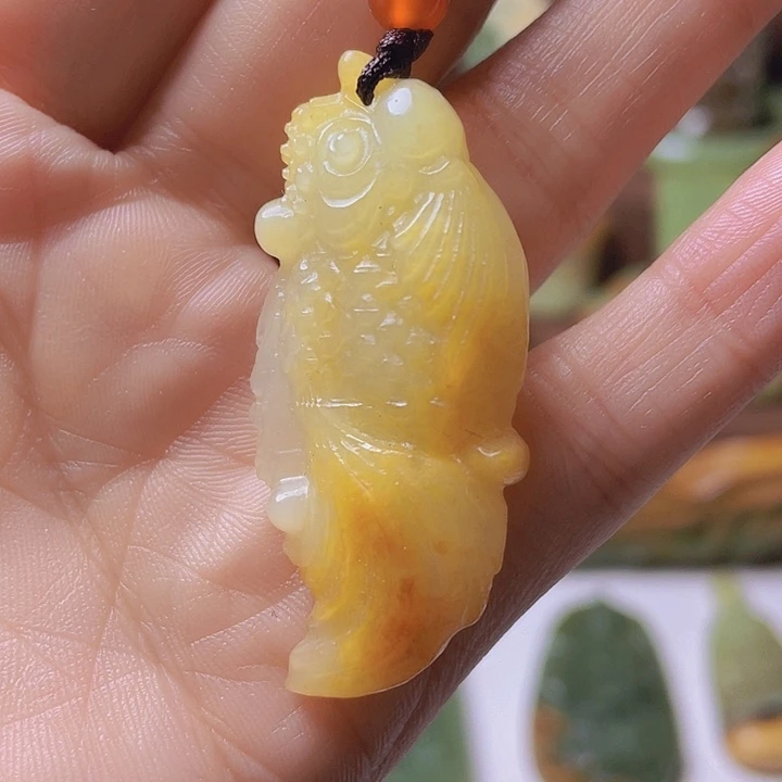 未镶嵌岫岩河磨玉（透闪石质玉）把件