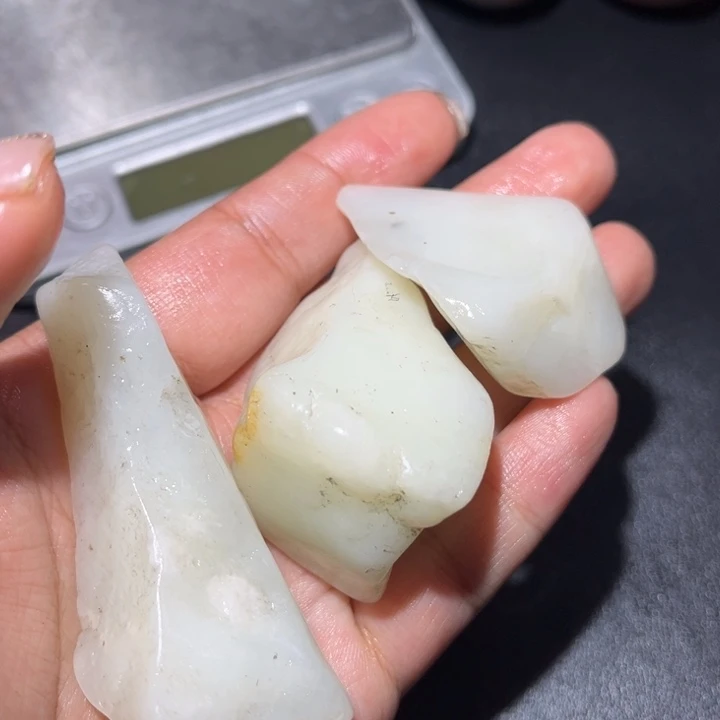 和田玉未镶嵌珠宝奇石