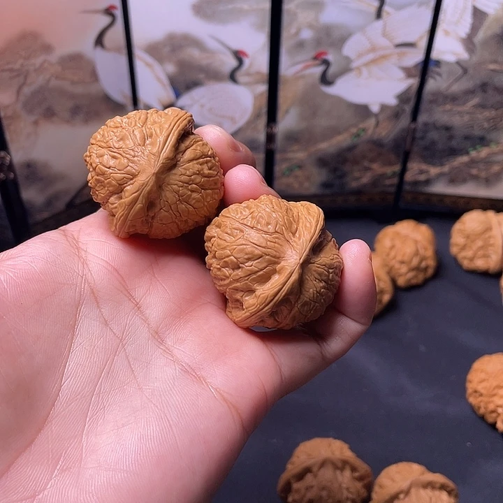 核桃37尺乾隆磨。