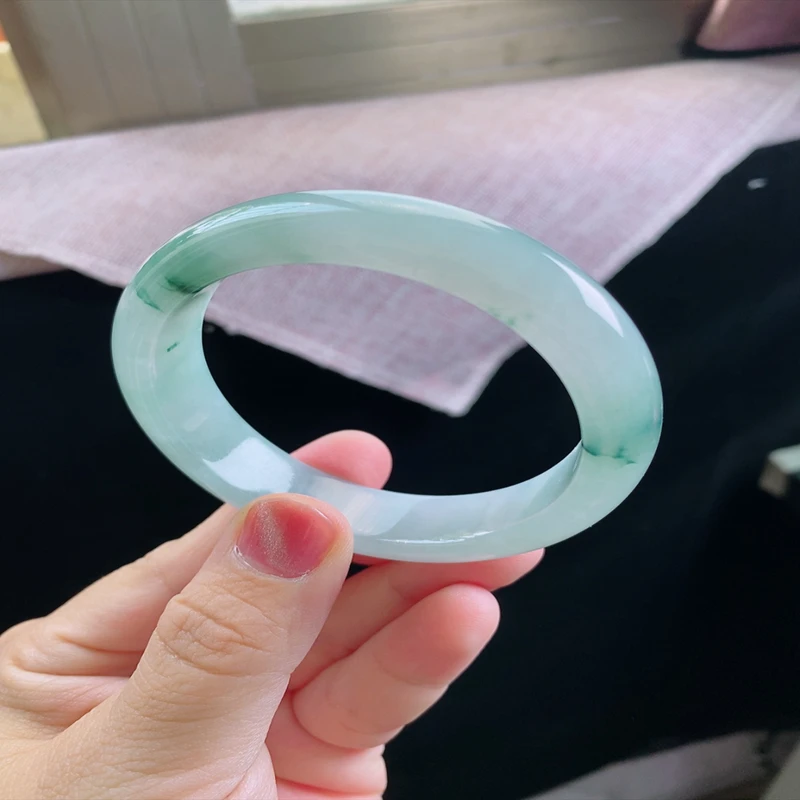 54圈24660冰糯种飘翠绿色花翡翠手镯子正圈玉环好种水润天然A货a6