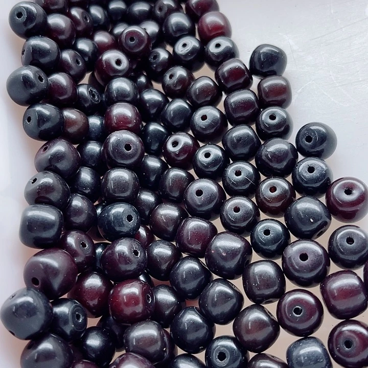 白玉菩提吊坠瑕疵11-10黑加仑桶珠150颗